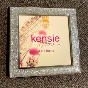 NWOT Kensie Home Picture Frame
